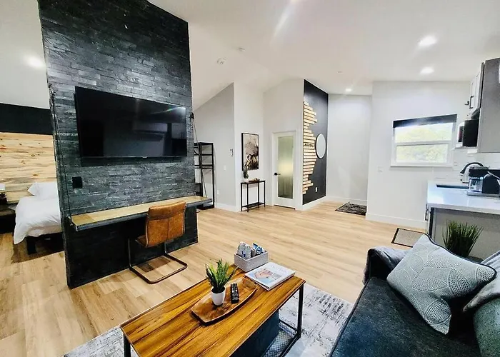 Penthouse At Meadow View!