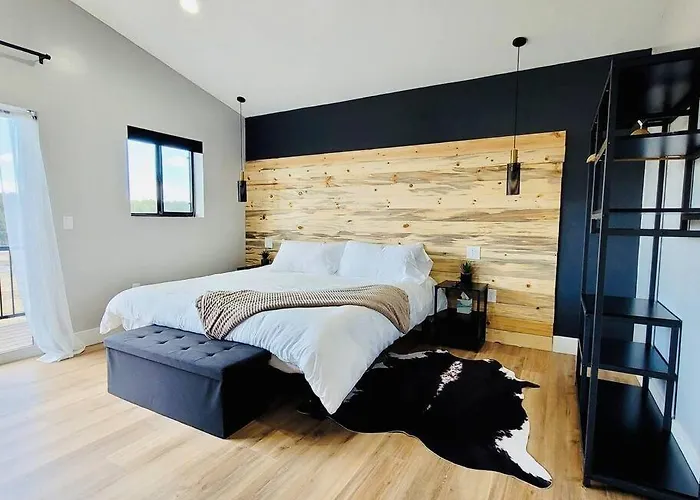 Villa Penthouse At Meadow View! *