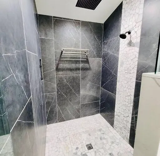 Penthouse At Meadow View!